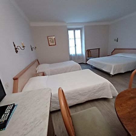 Logis Hotel Du Pont D'Or Barjols Esterno foto